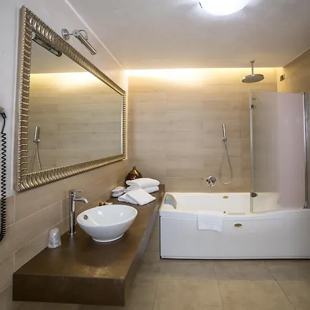 Patavium Szálloda 3*